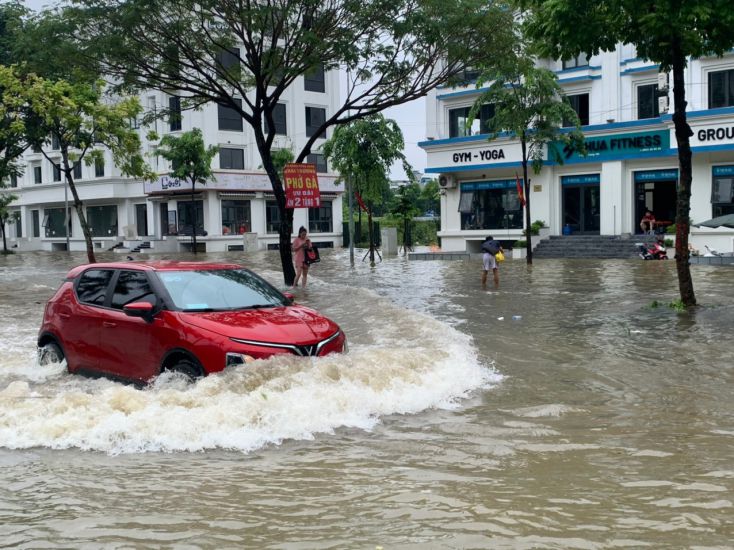 Hanoi continues to have heavy thunderstorms and high risk of flooding. Photo: Tran Vuong