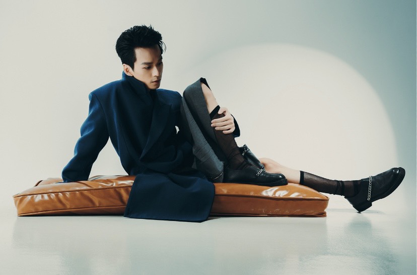 Diễn viên Trần Nghĩa thử sức với phong cách mới. Ảnh: NSX