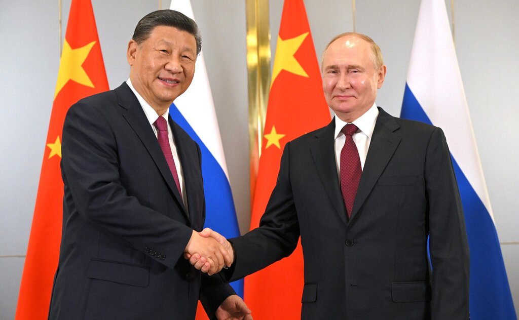 Đường ống dẫn khí Sức mạnh Siberia 2 đã được Tổng thống Nga Vladimir Putin và Chủ tịch Trung Quốc Tập Cận Bình đề cập trong cuộc gặp ở Astana, Kazakhstan ngày 3.7. Ảnh: Điện Kremlin