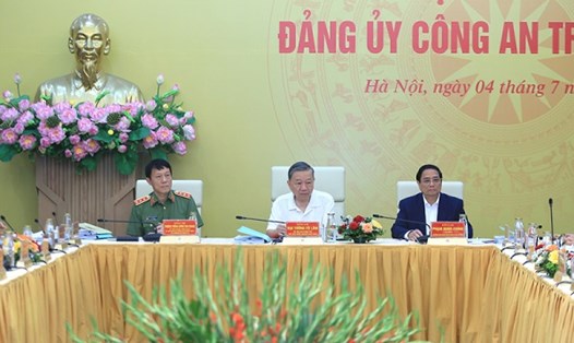 Chủ tịch nước Tô Lâm, Thủ tướng Chính phủ Phạm Minh Chính và Bộ trưởng Lương Tam Quang tại hội nghị. Ảnh: Quỳnh Vinh