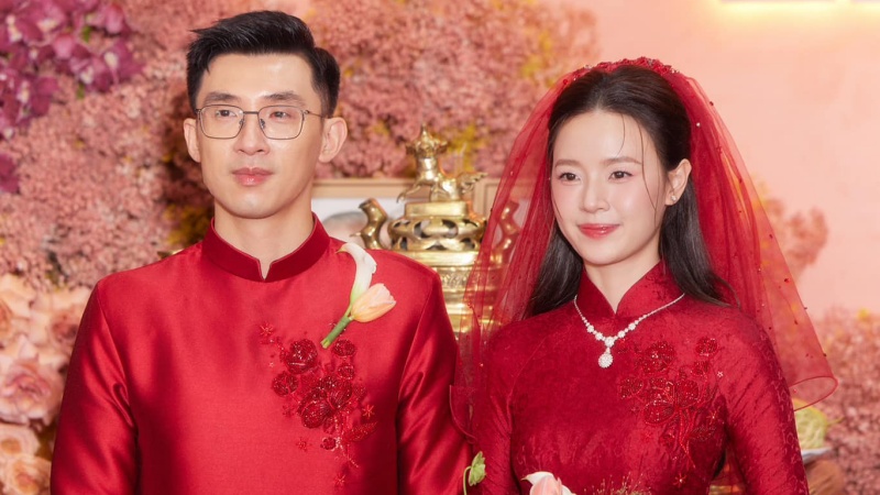 Midu xinh đẹp trong ngày ăn hỏi. Ảnh: Facebook nhân vật.