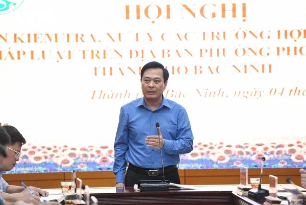 Ông Nguyễn Mạnh Hiếu – Chủ tịch UBND TP Bắc Ninh phát biểu tại Hội nghị. Ảnh: Vân Trường 