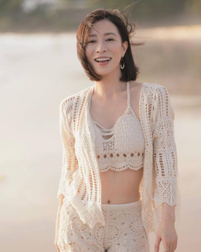 Nữ diễn viên trở thành “phú bà” độc thân, xinh đẹp ở tuổi 49. Ảnh: Weibo