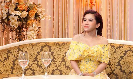 Bình Tinh trong chương trình "Đời nghệ sỹ". Ảnh: NSX