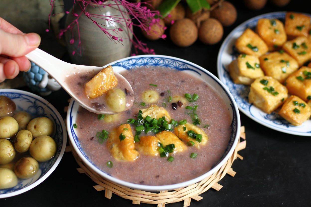 Một bát cháo đậu cà.