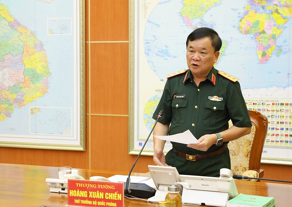 Thượng tướng Hoàng Xuân Chiến, Ủy viên Trung ương Đảng, Thứ trưởng Bộ Quốc phòng, Trưởng Ban soạn thảo luật. Ảnh: T.Vương
