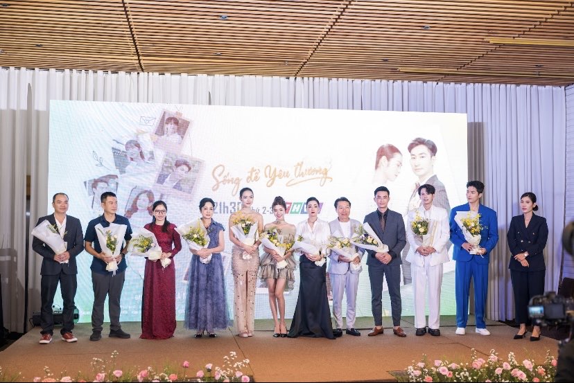 Phim truyền hình “Sống để yêu thương” ra mắt báo chí. Ảnh: NSX