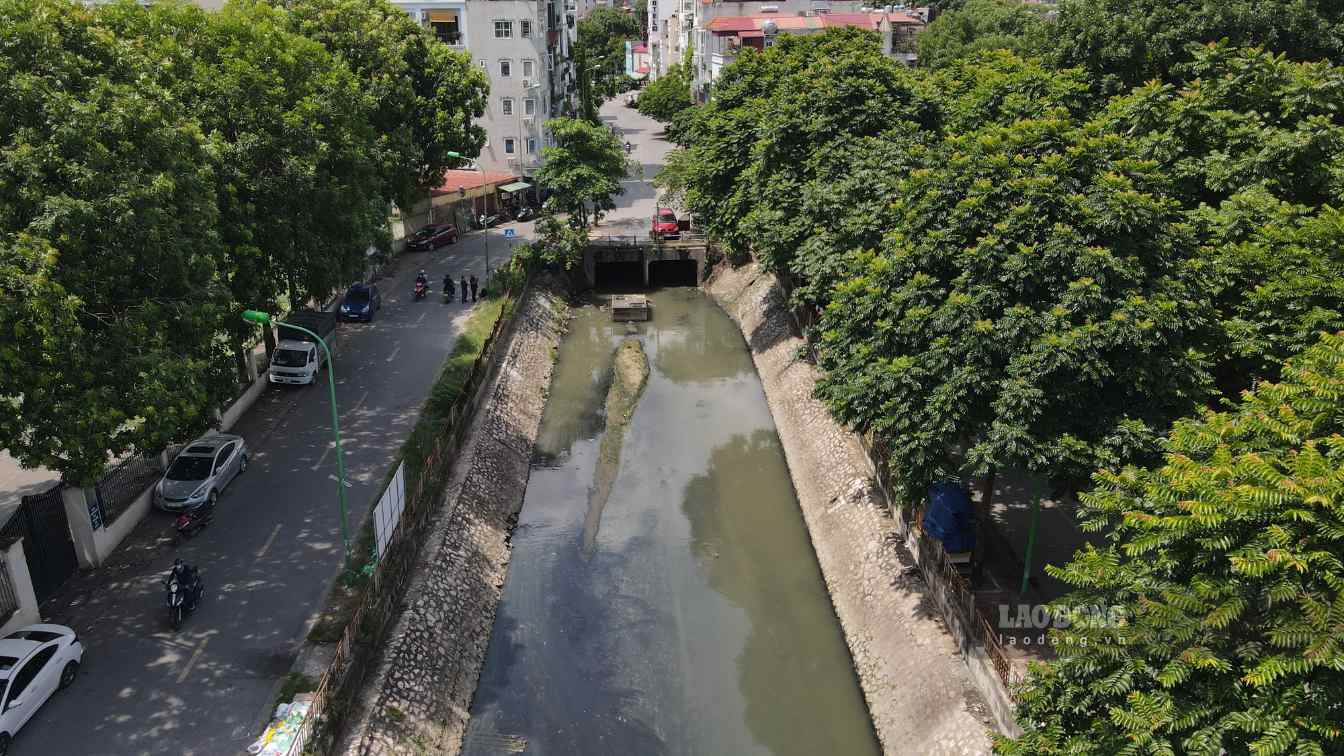 Dự án Gói thầu xây dựng hệ thống cống bao cho sông Lừ do liên danh An Xuân Thịnh - Sông Đà 9 là nhà thầu thi công đang bị xem xét chấm dứt hợp đồng.