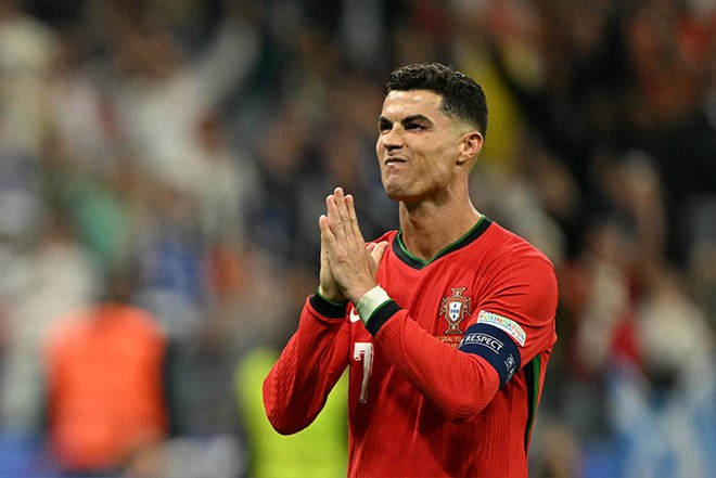 Ronaldo lần đầu tiên không ghi bàn ở giải đấu lớn