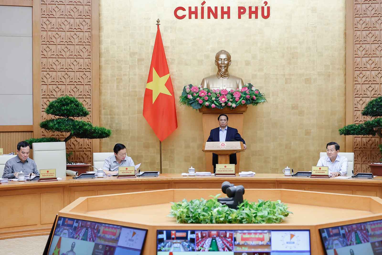 Phiên họp Chính phủ thường kỳ tháng 6 và hội nghị Chính phủ với các địa phương. Ảnh: VGP