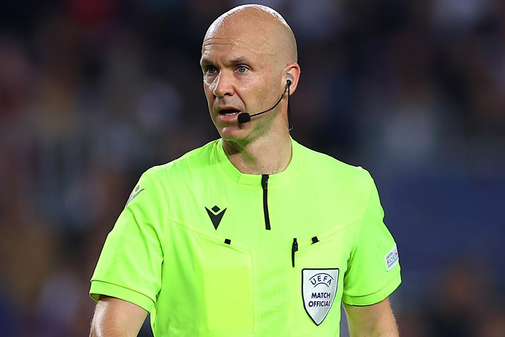Trọng tài Anthony Taylor gây tranh cãi khi điều khiển trận đấu giữa Đức với Tây Ban Nha. Ảnh: UEFA