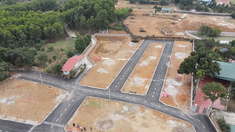 Siết chặt phân lô, bán nền sẽ hạn chế đầu tư thổi giá. Ảnh Cao Nguyên