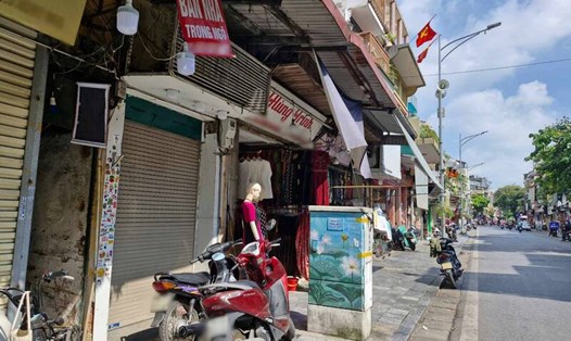 Nhà trong ngõ trên phố Hàng Ngang (quận Hoàn Kiếm, Hà Nội). Ảnh: Thu Giang