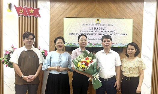 Lễ ra mắt Công đoàn cơ sở Công ty Cổ phần Dược phẩm thuốc tốt 3 miền. Ảnh: CĐH