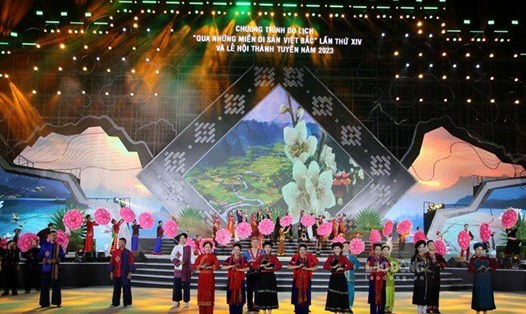 Chương trình Qua những miền di sản Việt Bắc lần thứ XIV. Ảnh: Lam Thanh