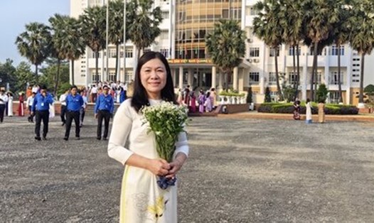 Tiến sĩ Ngô Duy Túy Hà là Chủ tịch Công đoàn, Trưởng Ban Nữ công triển khai tổ chức tốt phong trào thi đua "Giỏi việc nước, đảm việc nhà". Ảnh: Nhân vật cung cấp