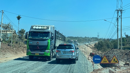 Đẩy nhanh giải ngân vốn đầu tư công, xây dựng hạ tầng để thúc đẩy phát triển kinh tế. Ảnh: Thanh Tuấn