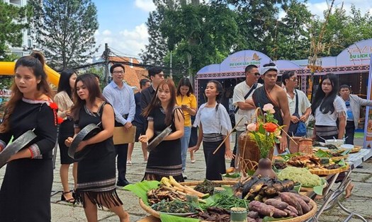 Hơn 5 triệu lượt khách đến Lâm Đồng du lịch trong 6 tháng đầu năm 2024. Ảnh: Mai Hương