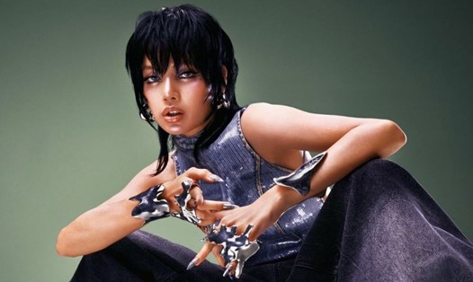 “Rockstar" là ca khúc đạt thứ hạng cao nhất của Lisa trên Billboard Hot 100. Ảnh: LLOUD
