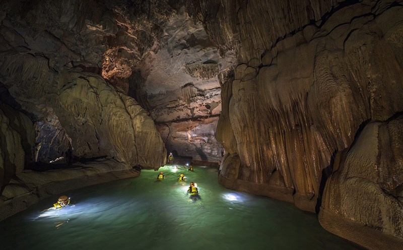 Vườn Quốc gia Phong Nha - Kẻ Bàng là một trong 4 địa điểm được tạp chí du lịch Lonely Planet bình chọn những địa điểm tham quan không thể bỏ lỡ tại Việt Nam. Ảnh: Lê Phi Long