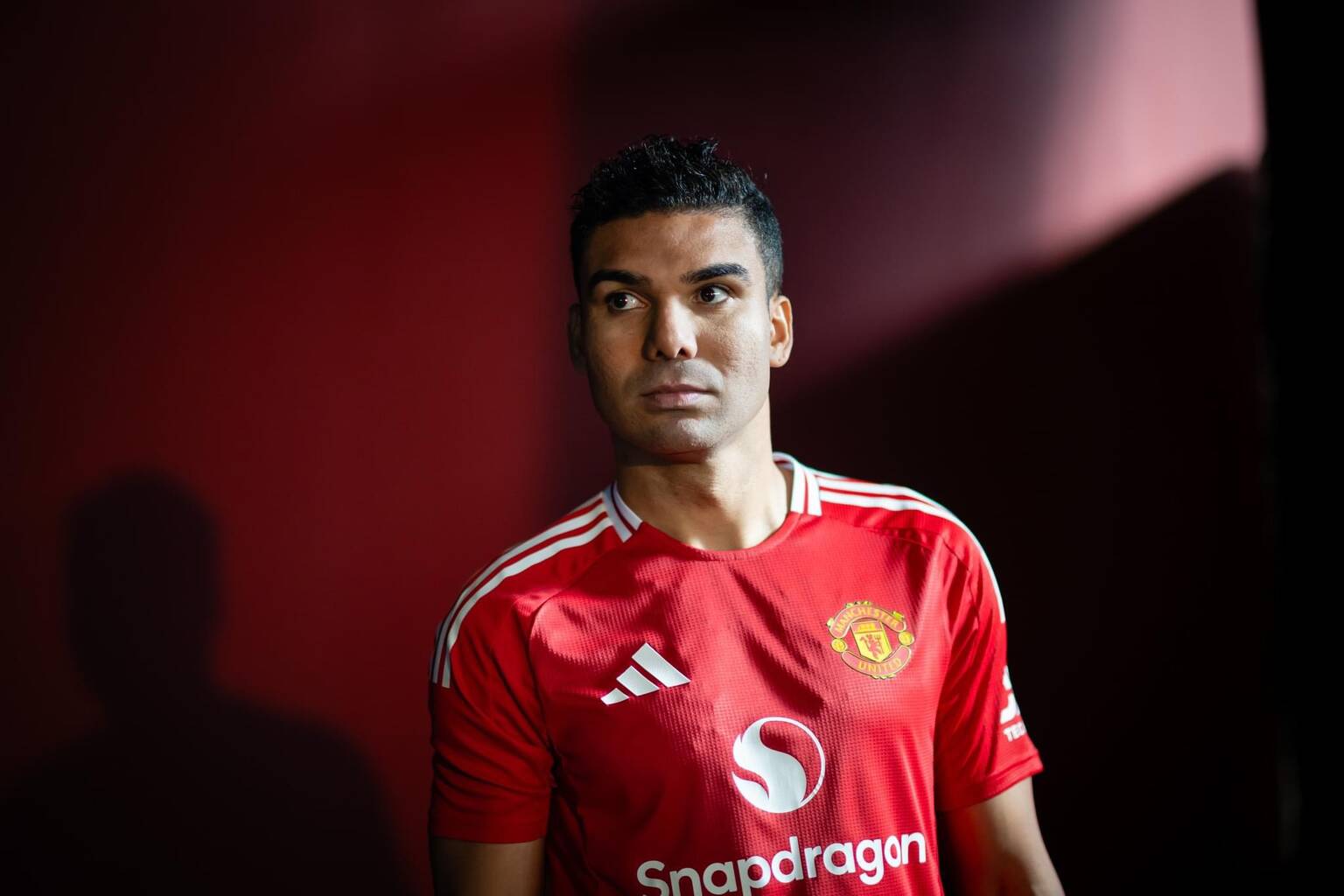 Man United muốn bán Casemiro để giảm bớt gánh nặng về lương.  Ảnh: MUFC 