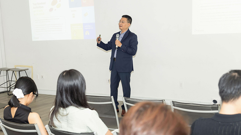 Ông Nguyễn Huy Hoàng - Giám đốc Điều hành Klook Việt Nam chia sẻ về tăng trưởng nửa đầu năm 2024 và xu hướng du lịch sắp tới. Ảnh: DN cung cấp