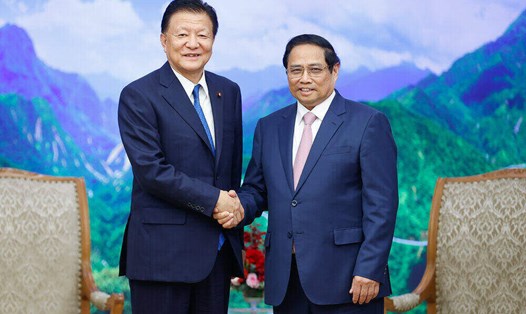 Thủ tướng Chính phủ Phạm Minh Chính tiếp Bộ trưởng Shindo Yoshitaka. Ảnh: Nhật Bắc/VGP