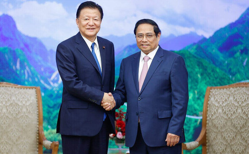 Thủ tướng Chính phủ Phạm Minh Chính tiếp Bộ trưởng Shindo Yoshitaka. Ảnh: Nhật Bắc/VGP