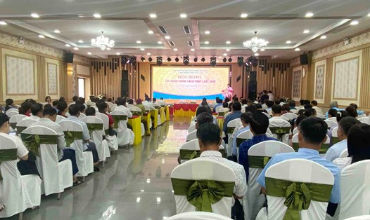 Liên minh HTX tỉnh Hà Tĩnh tổ chức hội nghị tập huấn cho các HTX về chính sách thuế. Ảnh: Trần Tuấn.
