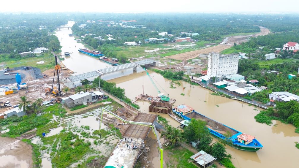 Đến nay, dự án thành phần Cần Thơ - Hậu Giang đạt gần 25% tiến độ thi công.