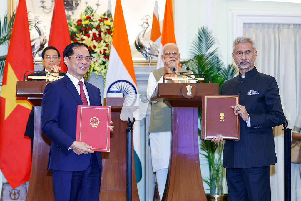 Vietnam - India signed 9 cooperation documents during the visit of Prime Minister Pham Minh Chinh. Photo: VGP