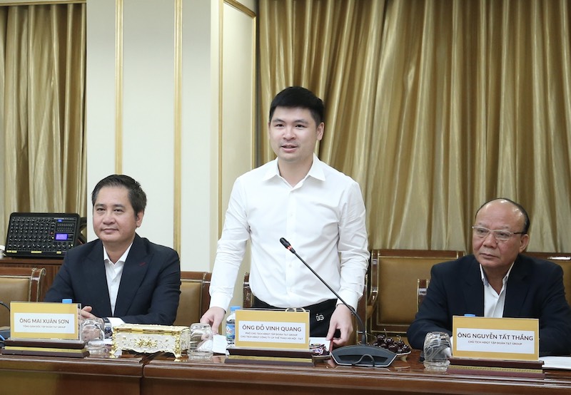 Mr. Do Vinh Quang spoke at the ceremony. Photo: Mid-Autumn Festival