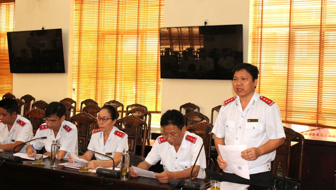 Mr. Pham Cong Dich - Deputy Chief Inspector of Thai Binh province, Head of the inspection team spoke at the announcement of the inspection decision. Photo: Nam Hong