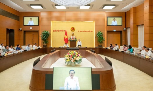 Toàn cảnh buổi làm việc. Ảnh: Quốc hội