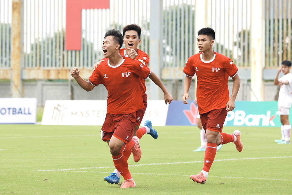 U21 PVF soon scored a goal against U21 The Cong Viettel. Photo: VFF