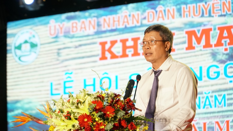 Vice Chairman of Quang Nam Provincial People's Committee Ho Quang Buu spoke at the 6th Ngoc Linh ginseng festival - 2024. Photo Hoang Bin