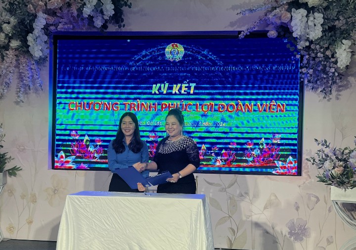 Công đoàn ngành Y tế tỉnh Lâm Đồng thỏa thuận giảm 20-50% giá bán gạo sạch cho đoàn viên, người lao động. Ảnh: NGỌC MAI