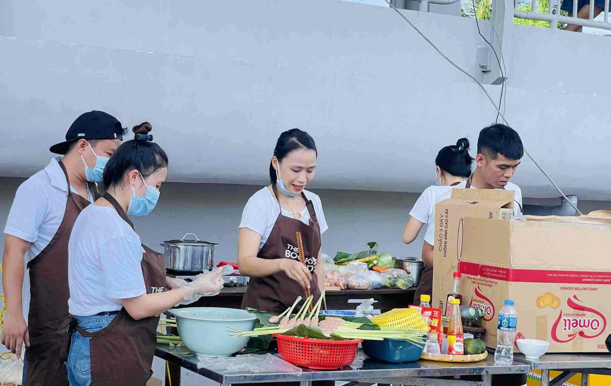 Many dishes were brought to the Competition. Photo: Mai Hương