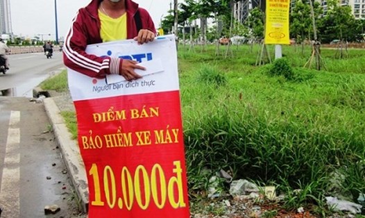 Người dân cần lưu ý bảo hiểm xe máy giá rẻ không đúng loại bảo hiểm trách nhiệm dân sự bắt buộc. Ảnh minh họa: Thanh Liêm