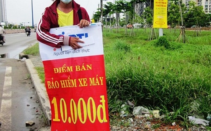 Người dân cần lưu ý bảo hiểm xe máy giá rẻ không đúng loại bảo hiểm trách nhiệm dân sự bắt buộc. Ảnh minh họa: Thanh Liêm