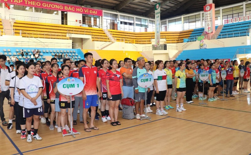 Hơn 250 vận động viên là cán bộ, công chức, viên chức, người lao động ngành Y tế tỉnh Đồng Tháp tham gia tranh tài. Ảnh: Lưu Hùng