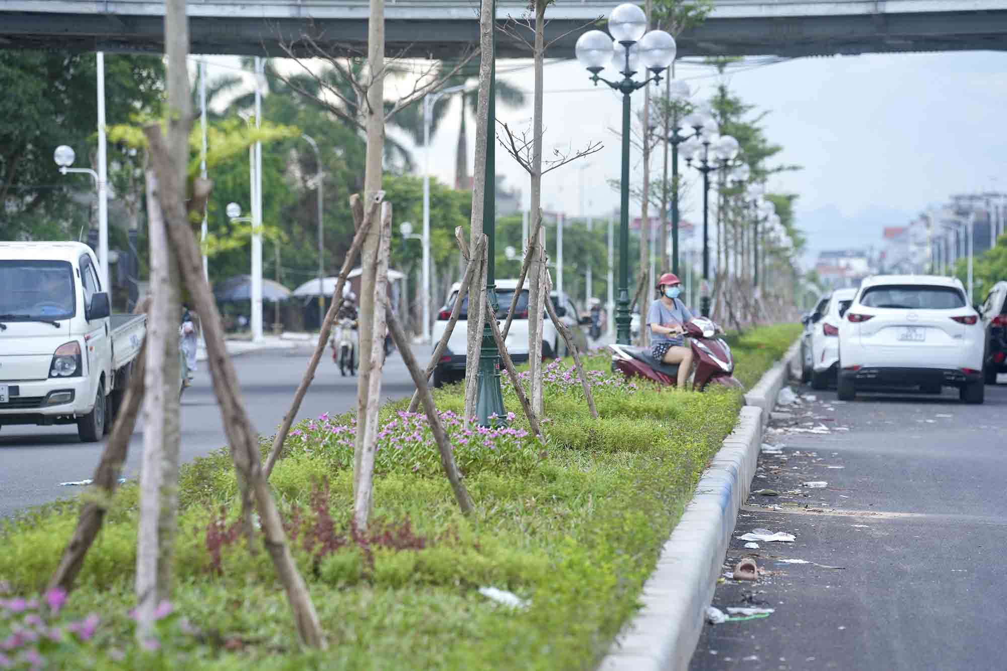 Items such as sidewalks, lighting systems, trees... on the route have been completed.