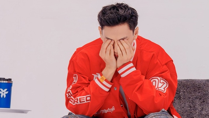 Isaac bật khóc khi đồng đội bị loại. Ảnh: Nhà sản xuất