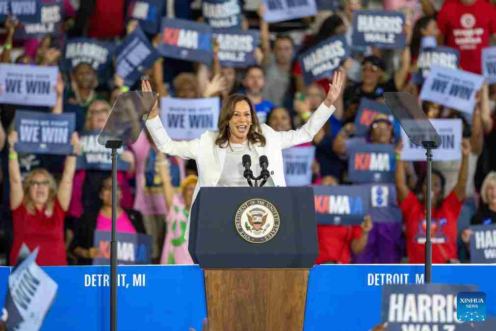 Bà Kamala Harris vận động tranh cử gần Detroit, Michigan, ngày 7.8.2024. Ảnh: Xinhua