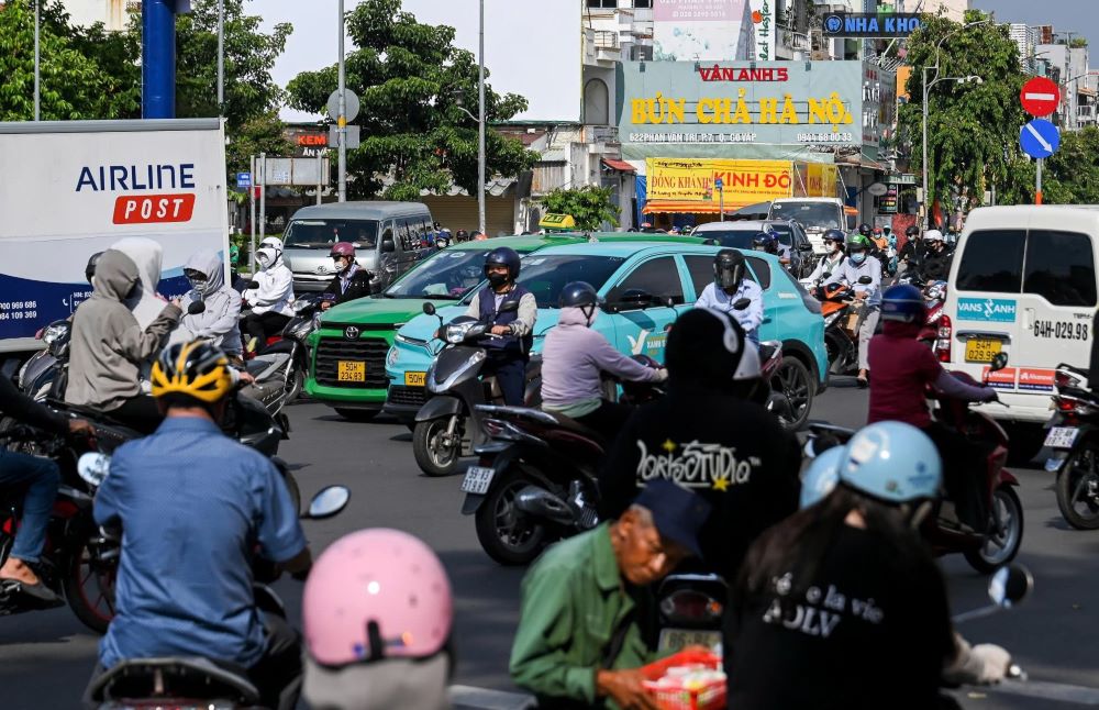 The Nguyen Oanh - Phan Van Tri intersection area has always recorded traffic jams that have lasted for many years, causing great impact on people's lives.