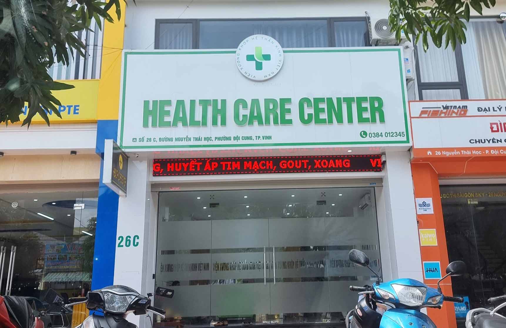 Cơ sở số 26C Nguyễn Thái Học (TP Vinh) quảng bá như một cơ sở y tế. Ảnh: Quang Đại