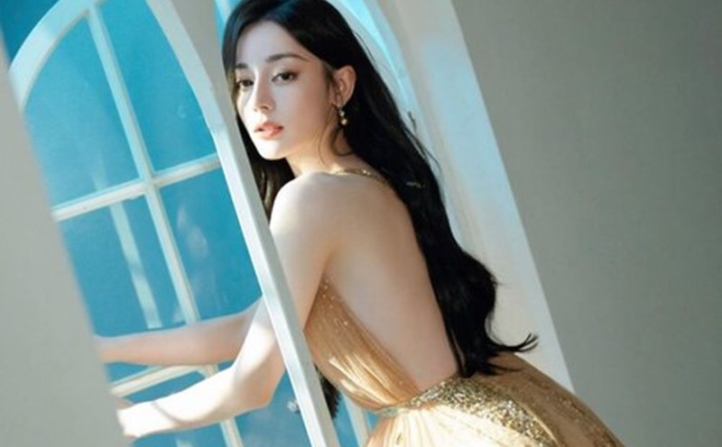 Địch Lệ Nhiệt Ba giữ gìn vóc dáng đẹp "vạn người mê" suốt nhiều năm qua. Ảnh: Xinhua