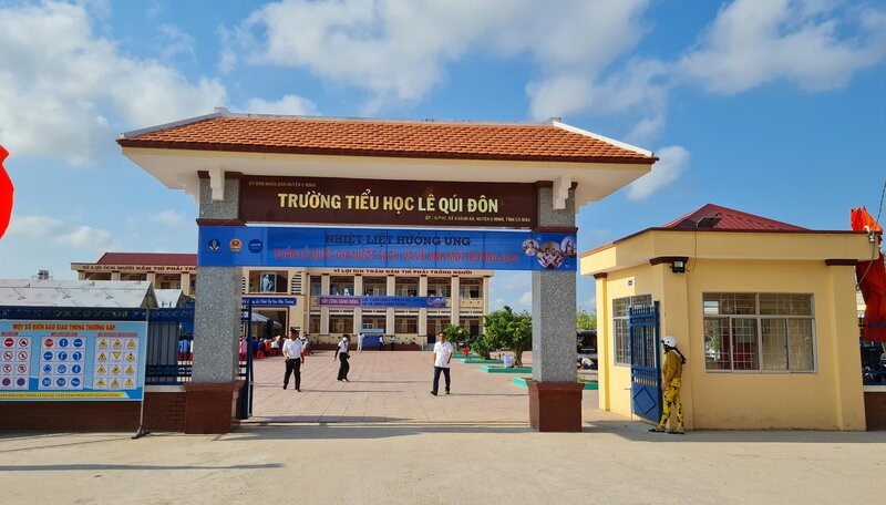 Hầu hết các trường tại tỉnh Cà Mau khang trang, cơ sở vật chất đảm bảo nhưng tình trạng thiếu giáo viên chưa khắc phục được. Ảnh: Nhật Hồ