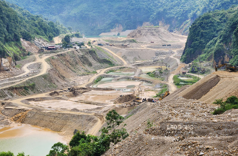 According to preserved documents, this tin mine was initially discovered by the French around 1905, after the French withdrew from the tin mine jointly built by Vietnam and the Soviet Union.