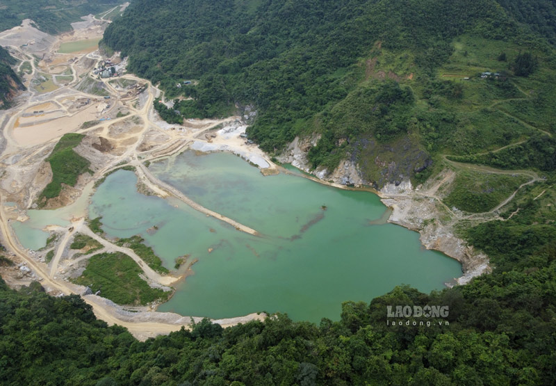 Tinh Tuc tin mine is the "first child" that lays the foundation for Vietnam's non-ferrous metal mining industry. The project was completed and put into production in 1955, at that time the largest scale in Southeast Asia, supported by the Soviet Union in construction and production.